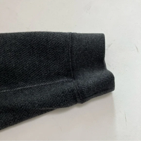 TOMMY BAHAMA reversible quarter zip - Picture 3 of 9